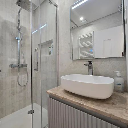 Oliva 50 - 4 Bedroom And Office - Near Expo And Airport * Lissabon