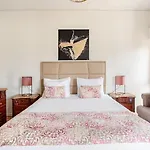 Apartamento Oliva 50 - 4 Bedrooms And Office - 3 Bathrooms - Near Expo & Airport Lisboa