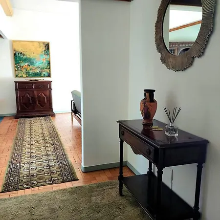 Oliva 50 - 4br, Office And Balcony * Lisbon