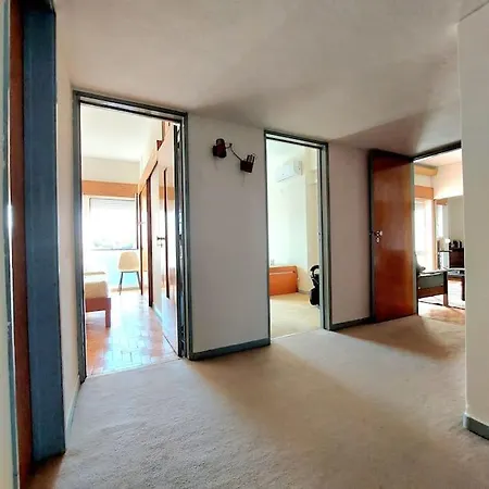 Oliva 50 - 4br, Office And Balcony Apartamento