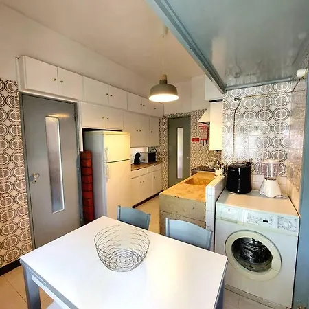 Oliva 50 - 4br, Office And Balcony Apartamento