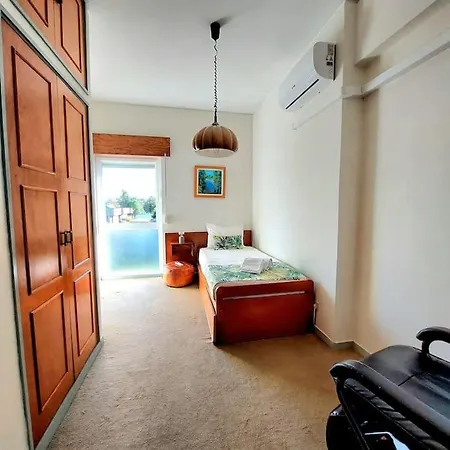 Oliva 50 - 4br, Office And Balcony Apartment Lisbon