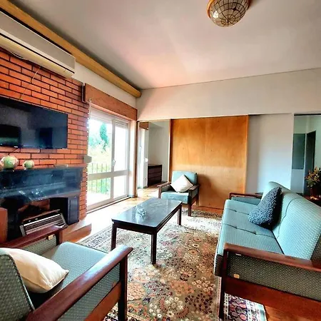 Oliva 50 - 4br, Office And Balcony Lisbon